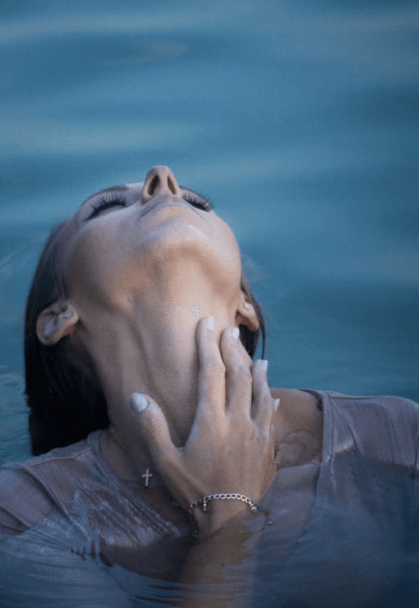 Artzy Studio Photography